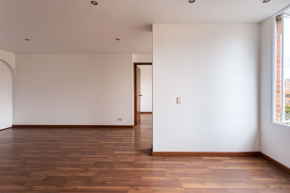 suelos de madera Zaragoza ¿Instalación barata o inversión duradera? He visto demasiados suelos de madera Zaragoza arruinados